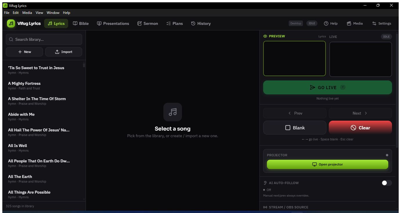 The Vifug Lyrics operator window: song library on the left, preview and live panels on the right